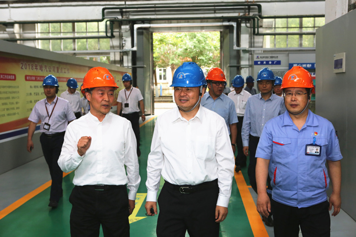 郝鹏旅行考察博天堂918集团所属企业汽轮机公司